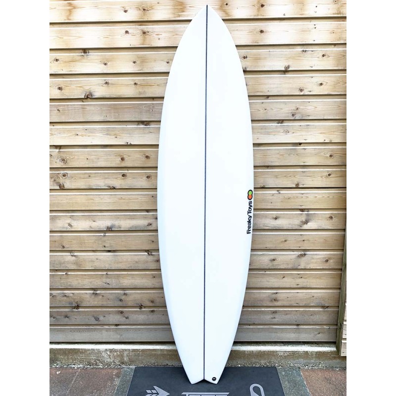 planche surf freaky toys 7'4 cube monolite epoxy