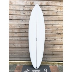 surf pukas 7'6 la cote...