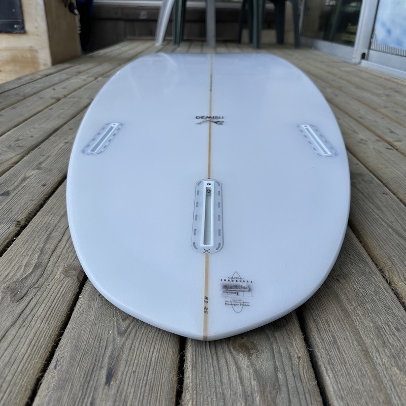 Vue arrière du tail de la Phil Grace Demibu 6'10