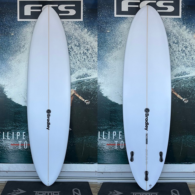 Planche de surf Bradley Lynx 6'10 vue de face, outline hybride performant.