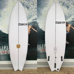 Planche de surf Pyzel Tiger Twin blanche, configuration deux dérives + stabilisateur, outline moderne.