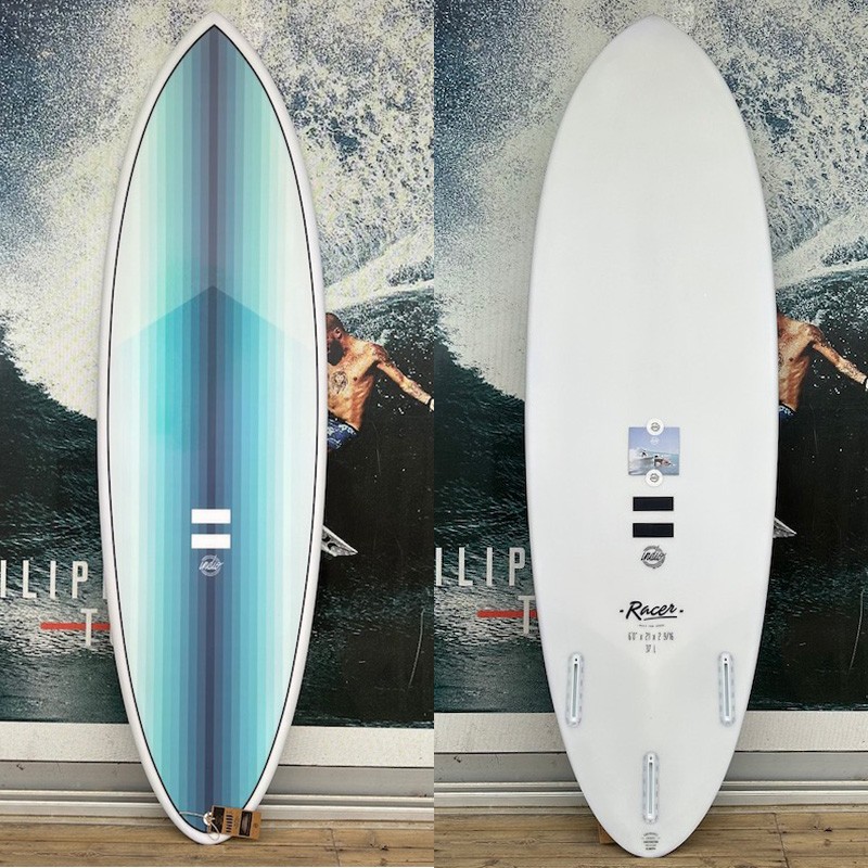 Planche de surf Indio Racer, shape shortboard hybride performant, construction Epoxy Endurance, montage trois dérives Futures.